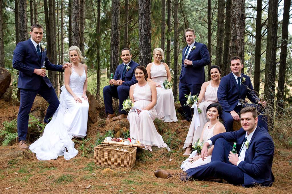 haycroft farm, wedding, newlyweds, creative wedding photos, bridal photos, bridal party wedding photos, romantic wedding photos, midlands, nottingham road, marriage meander